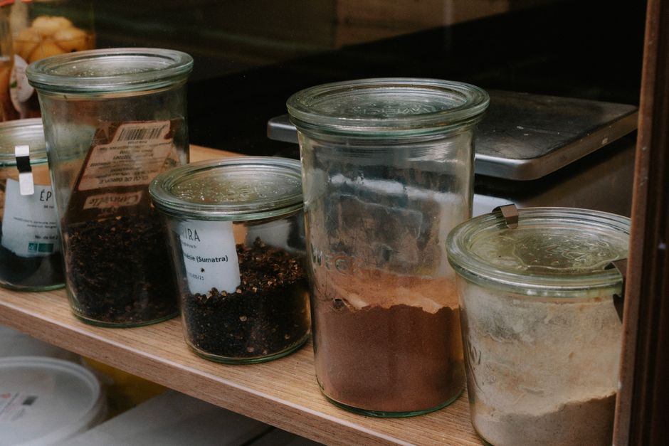 Pantry Staples That Quietly Save Dinner Every Week